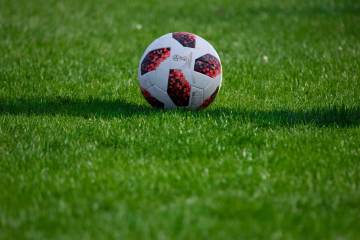 世界杯16强战阿尔及利亚0-2瑞士出局，曾淘汰韩国球队全止步（配图示意）
